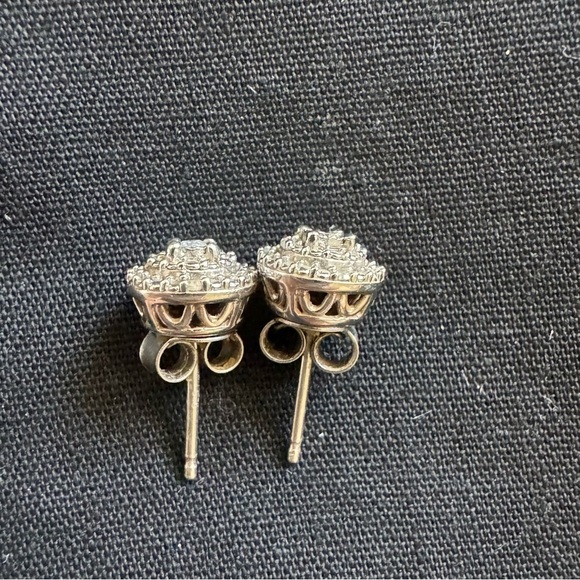 Jewelry - Elegant Sterling Silver 925 Cubic Zirconia Stud Earrings